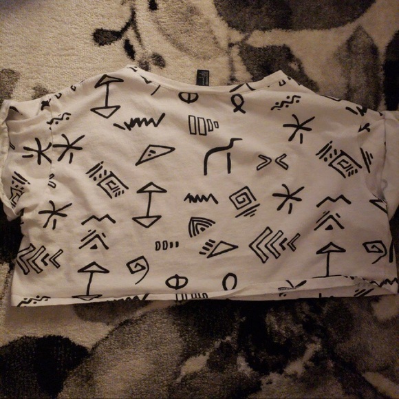 White and black crop top - Picture 3 of 3